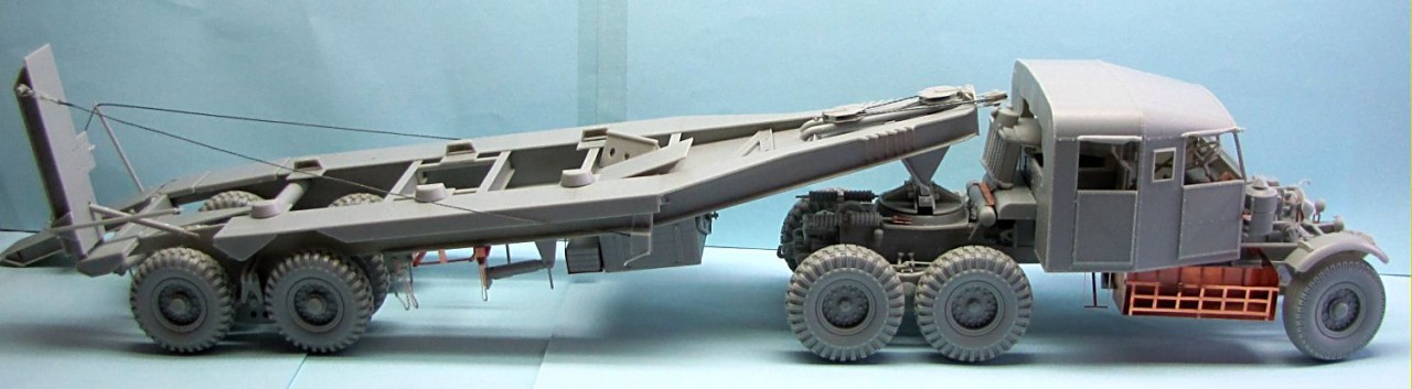 Thunder Models 1:35 British Scammell Pioneer Tank Transporter Kit 35200